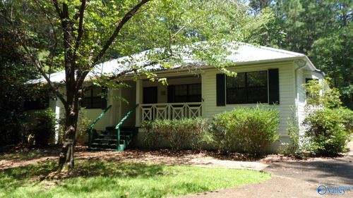 174 Brasher Cut Off Rd, Gallant, AL, 35972-2301 | Card Image