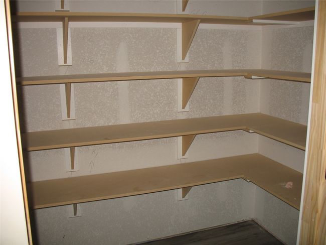 View of pantry | Image 15