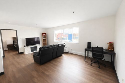 apt-303-400 1st St Se, Cedar Rapids, IA, 52401-1828 | Card Image