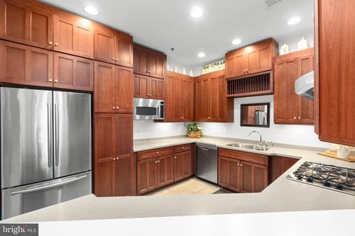 apt-206-830 Belmont Bay Dr, WOODBRIDGE, VA, 22191-5467 | Card Image