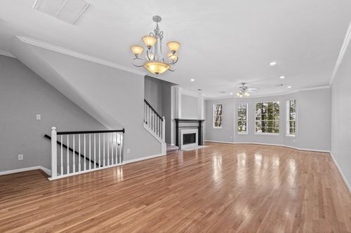 1319 Oneil St, Houston, TX, 77019-5520 | Card Image