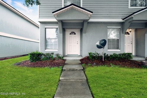 8446 Mcgirts Village Ln, Jacksonville, FL, 32210-0425 | Card Image
