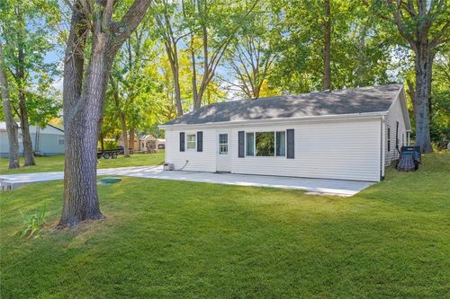 958 N 3555 East Rd, Neoga, IL, 62447-4033 | Card Image