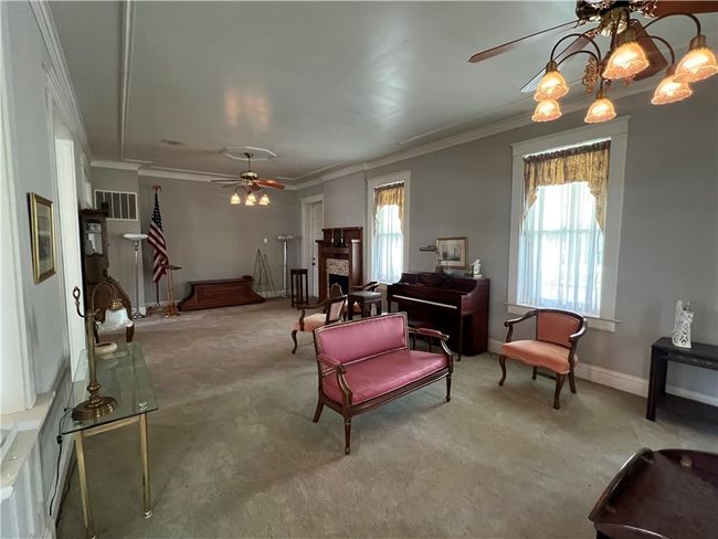323 N Olive St, House other with 4 bedrooms, 3 bathrooms and null parking in Saint Elmo IL | Image 9