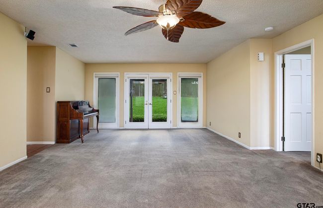 17617 Carol Cir, House other with 3 bedrooms, 2 bathrooms and null parking in Flint TX | Image 6