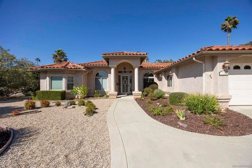 1726 York View Cir, Vista, CA, 92084 | Card Image
