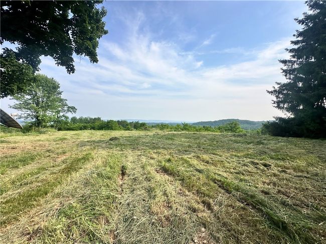 127 Pax View Hills Lane, House other with 4 bedrooms, 3 bathrooms and null parking in Unity Twp PA | Image 14