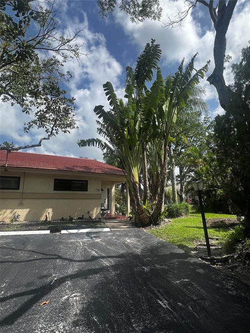 718 Sw 88th Ter, Plantation, FL, 33324-3733 | Card Image