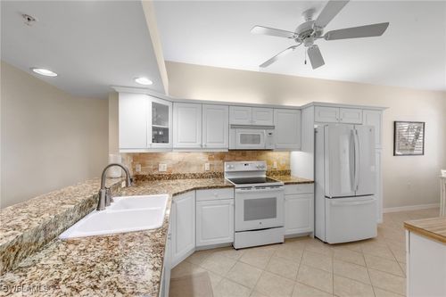 8301-2370 Hidden Lake Ct, NAPLES, FL, 34112-7825 | Card Image