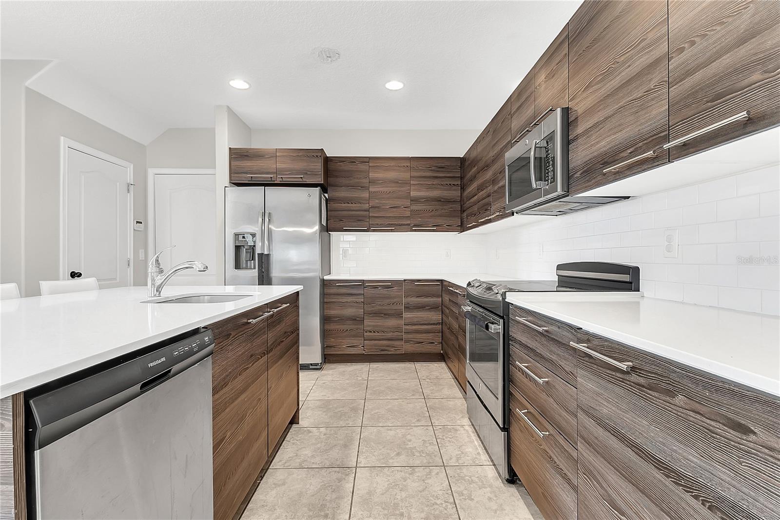 Residential Lease in HAINES CITY 2