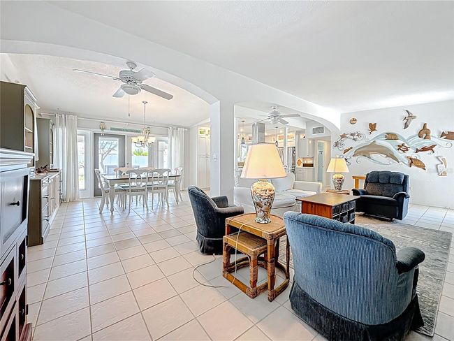 2593 W Vina Del Mar Blvd, House other with 3 bedrooms, 2 bathrooms and null parking in ST PETE BEACH FL | Image 6