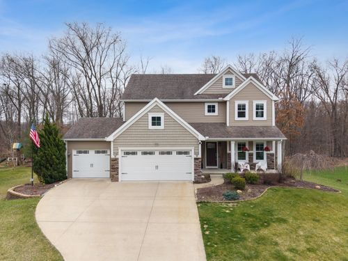 9326 Trafalgar Dr Se, Alto, MI, 49302-8901 | Card Image