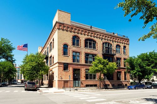 1e-1050 Hubbard St, Chicago, IL, 60642-8384 | Card Image