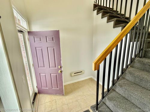 46116 Rhodes Dr, Macomb, MI, 48044-4081 | Card Image