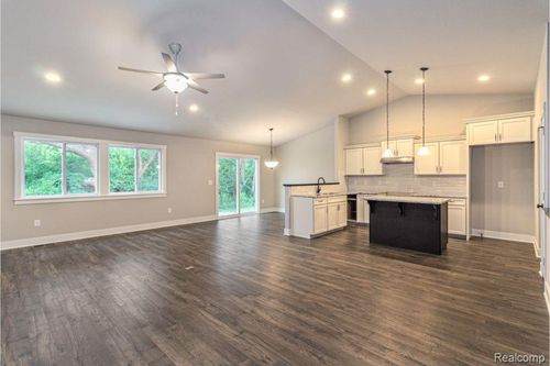 105 Cottonwood Ct, Litchfield, MI, 49252-9691 | Card Image