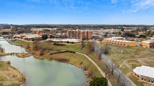 504 Regal Tower, Maryville, TN, 37804-5706 | Card Image