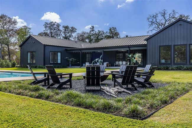 830 S Weyand Rd, Home with 4 bedrooms, 6 bathrooms and null parking in Round Top TX | Image 36