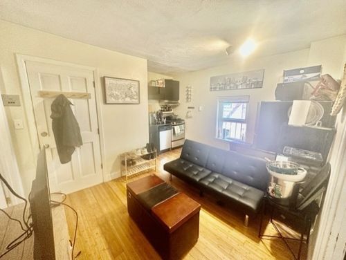 3-20 Bartlett Place, Boston, MA, 02113 | Card Image
