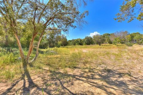 208 Chaparral Dr, Liberty Hill, TX, 78642-4542 | Card Image