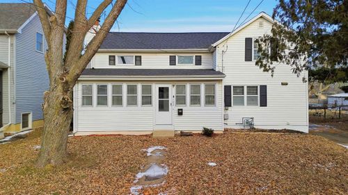 102 E Winfield St, MORRISON, IL, 61270-2501 | Card Image