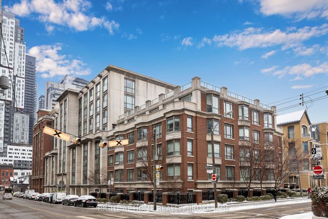 703 - 18 Beverley St, Condo with 3 bedrooms, 2 bathrooms and 2 parking in Toronto ON | Image 25