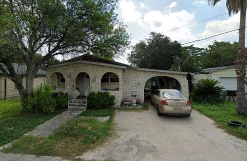 2009 Joslin St, Alice, TX, 78332-6281 | Card Image