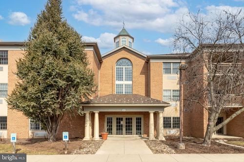 apt-325-305 Village Heights Dr, STATE COLLEGE, PA, 16801-7691 | Card Image