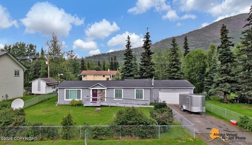 19725 Eagle River Rd, Eagle River, AK, 99577-8456 | Card Image