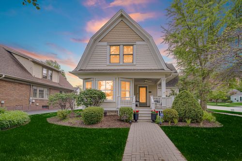 249 W Russell St, Barrington, IL, 60010-4232 | Card Image