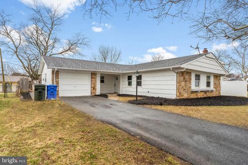 111 Hazelwood Cir, Willingboro, NJ, 08046-1220 | Card Image