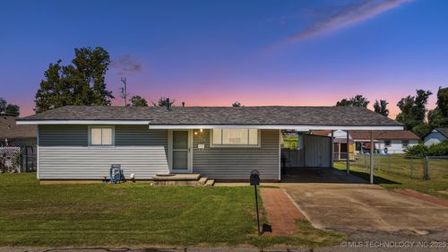 723 S Maryland Ave, Claremore, OK, 74017-8153 | Card Image