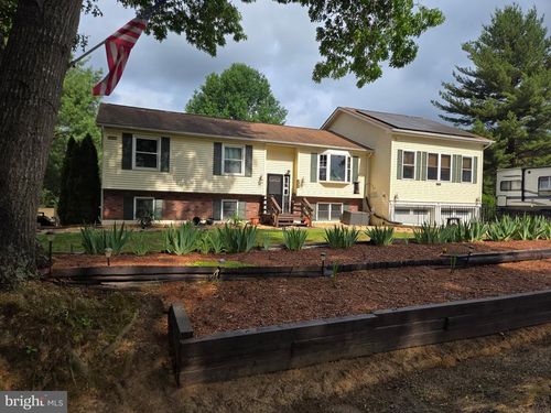 8908 Jennings Ln, Spotsylvania, VA, 22551-3420 | Card Image