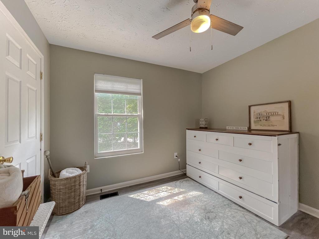 Residential Lease in LEXINGTON PARK 4