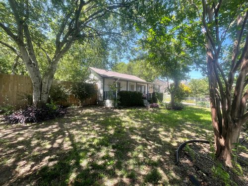 611 Crestside Dr, Duncanville, TX, 75137-3413 | Card Image