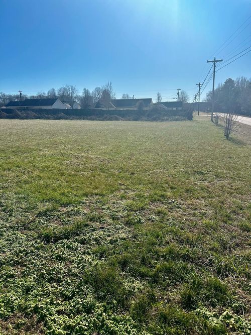 3138 Christmasville Rd, Jackson, TN, 38305-9117 | Card Image