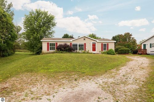 10810 S Orchard Way, Traverse City, MI, 49684-7654 | Card Image