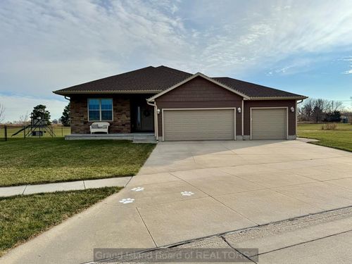 2040 Greenway Dr, Aurora, NE, 68818-1339 | Card Image