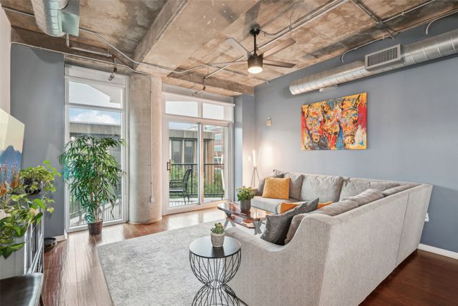 APT-403 - 1001 Belleview St, Condo with 2 bedrooms, 2 bathrooms and null parking in Dallas TX | Image 5