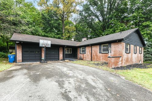 9202 Sherwood Ln, Indianapolis, IN, 46240-1254 | Card Image