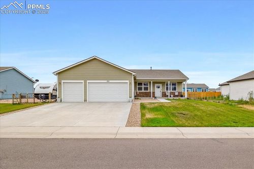 293 S 3rd Ave, Deer Trail, CO, 80105-8133 | Card Image