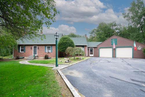 926 Old Turnpike Rd, Oakham, MA, 01068-9816 | Card Image