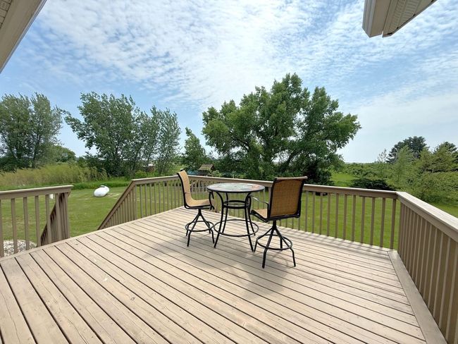 Deck of Sun Room/4 Season Room | Image 70