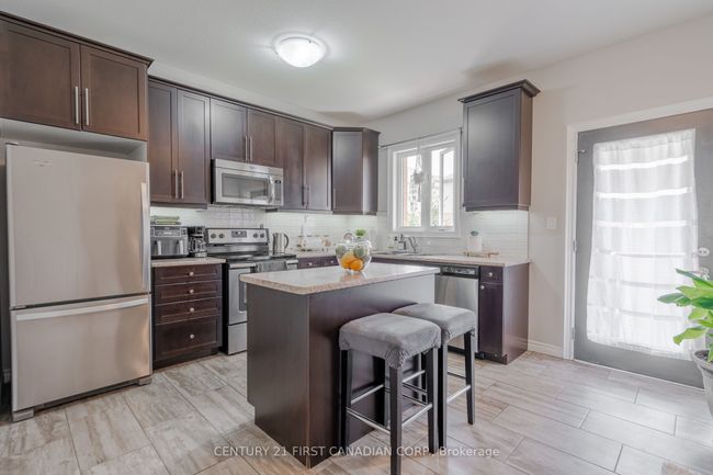 60 - 3320 Meadowgate Blvd, Condo with 3 bedrooms, 2 bathrooms and 1 parking in London ON | Image 8