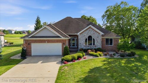 9120 Woodridge Dr, Davison, MI, 48423-8392 | Card Image