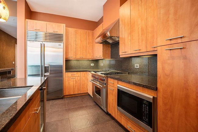 APT-12E - 4821 Nasa Pkwy, Condo with 2 bedrooms, 2 bathrooms and 2 parking in Seabrook TX | Image 5