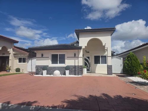 3155 W 68th Pl, Hialeah, FL, 33018-5266 | Card Image