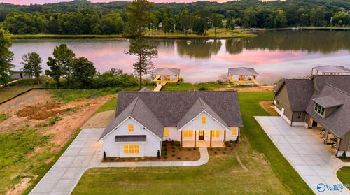 372 Lake Creek Dr, Guntersville, AL, 35976 | Card Image