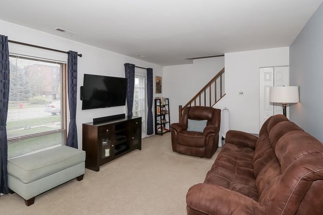 0 - 885 Wellington Ave, Home with 2 bedrooms, 2 bathrooms and null parking in Elk Grove Village IL | Image 7