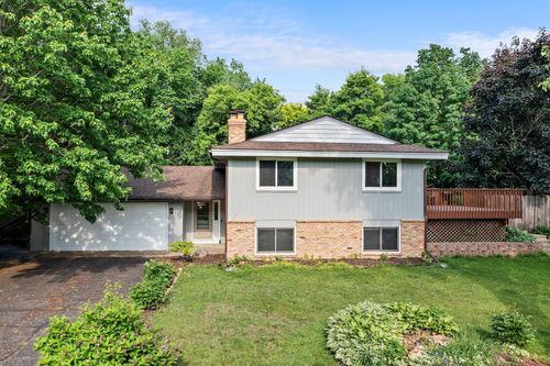 13617 Country Pl, Burnsville, MN, 55337-4130 | Card Image