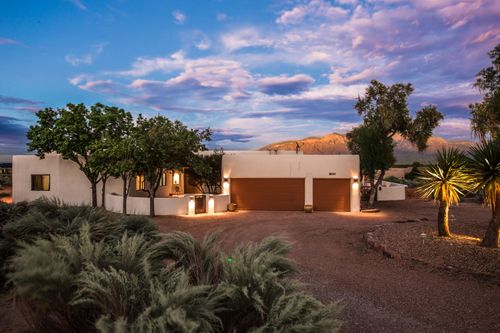 840 Alamos Rd, Corrales, NM, 87048-7338 | Card Image